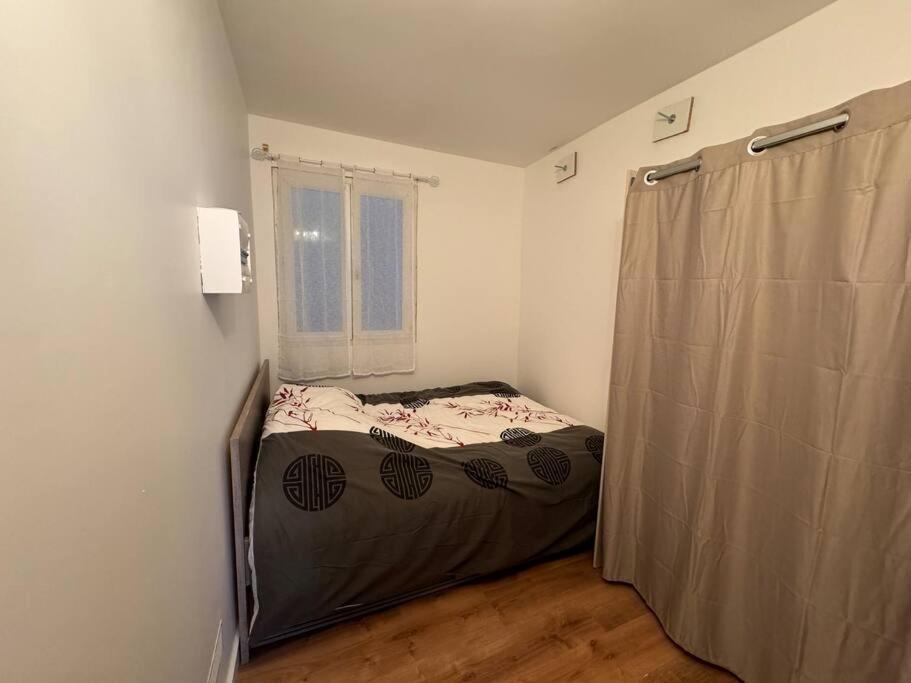 Le Singulier Apartment Sete Bagian luar foto